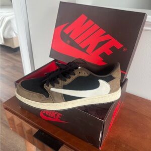 Nike Travis Scott Mocha